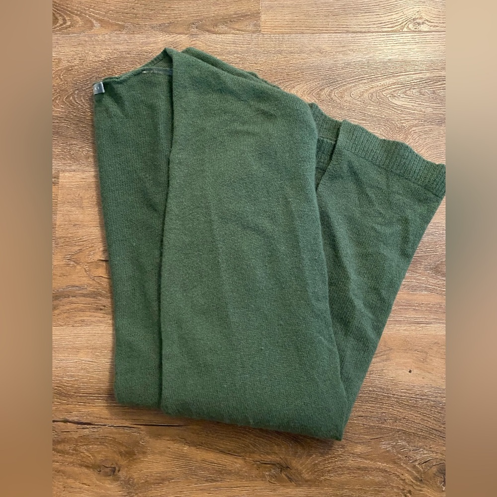 ☘️InCashmere Short sleeve, cardigan shawl, 
size small/medium Fern green